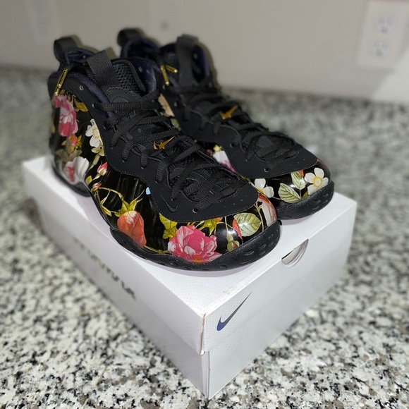 Nike Air Foamposite One Floral Black White 314996 012 ...